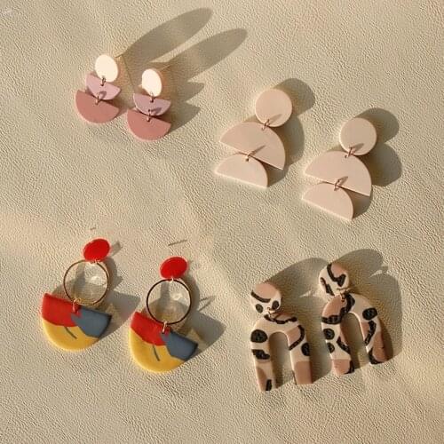 AOMU 2021 Korea Fashion Geometric Round Semicircle Colorful Pink Acrylic Clay Long Dangle Drop Earrings for Women Jewelry Gift