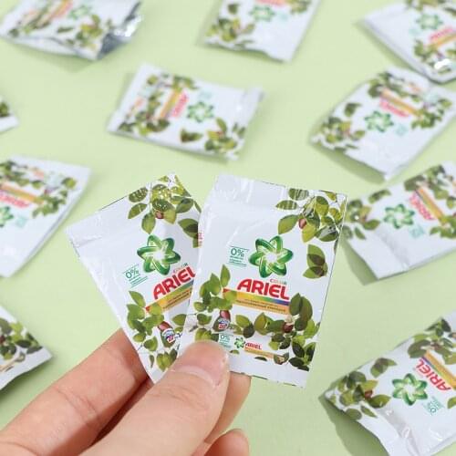 2Pcs Simulation 1/6 Dollhouse Miniature Supermarket Daily Necessities Rement Snacks Food