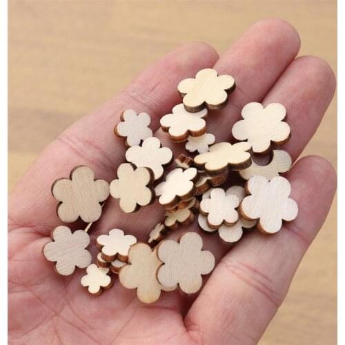 100pcs Mixed Size Wooden Pieces Cute Flower Shaped DIY Crafts Scrapbooking Carvings Manual Accessories Wood Ornament A3