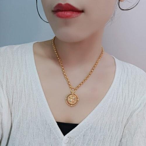 Retro Style Non-Mainstream Design Ocean Wind Dolphin Coin Thick Chain Rotatable European American Style Necklace Clavicle Chain