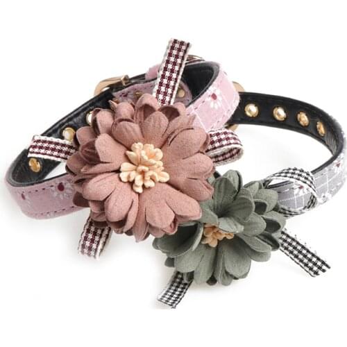 Adjustable PU Material Dog Collar Cat Collar Flower Fashion Style Collar For Medium Small Dogs Necklace Cats Necklace 2 Colors