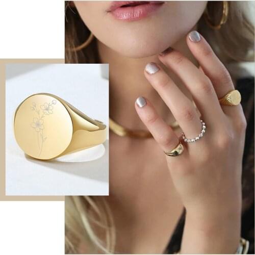 Chic Customized Birth Flowers Signet Rings for Women Glossy Stainless Steel Round Oval Engraved Birthday Xmas Gifts Jewelry