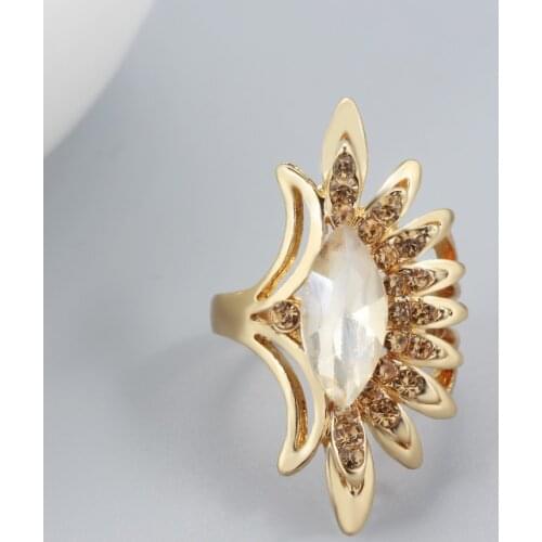 Womens Ring Gold Shell Zircon Ring Engagement Ring Party Popular Ladies Glamour Jewelry Accessories Girlfriend Gifts