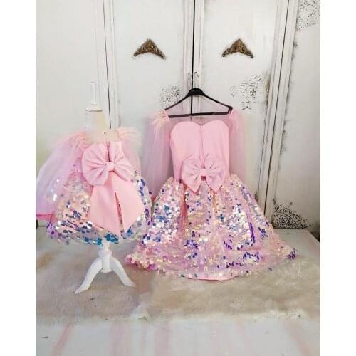 Long Sleeve Pink Mother Daughter Birthday Party Dresses Sparkling Sequin Knee Length Celebrity Dresses Custom Bow Back