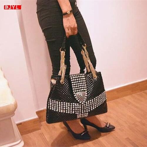 New Luxury fashion diamonds women handbag female leather chian shoulder Messenger bag ladies portable casual rhinestone bags