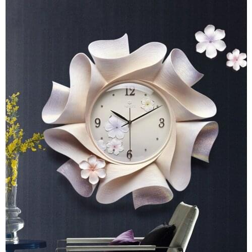 Creative light luxury home three-dimensional decorative wall clock, American modern pure hand-painted pocket watch 57X57 cm