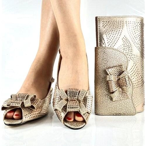 African 2021 Lastest Italian Design Speical Narrow Band and Cross-tied Style Women Shoes and Bag Set in Peach Color for Party