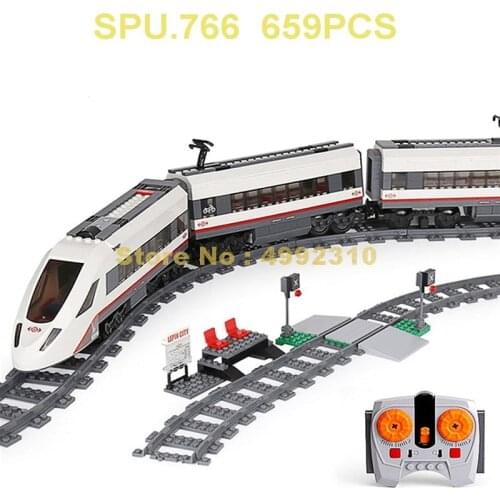 659pcs Technology High- Passenger Train Remote Control Rc 3 Dolls Building Blocks Toy
