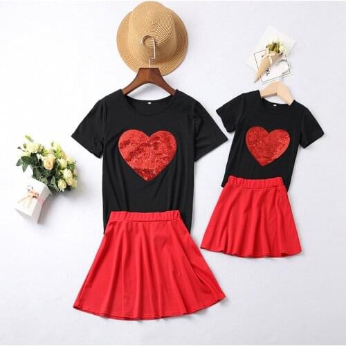 Mom And Daughter Dresses Summer Short Sleeve Heart Print T-shirt Skirt Set Mommy And Me Red Family Set Clothes Girls Skirts
