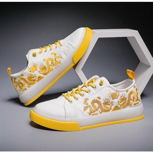 Spring and Summer Male Flats New Style Men Casual Shoes Breathable Leisure Men Canvas Shoes Sneakers