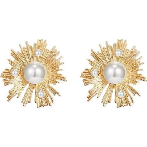 New Arrival Gold Color Simulated-pearl Classic Flower Women Crystal Earrings Metal Lovely Pearl Earrings Female