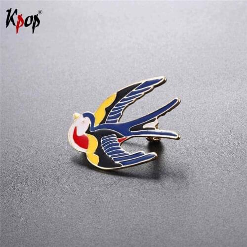 Kpop Broochs Colorful Enamel Flying Swallows Birds Accessories Gift Yellow Gold Color Gift Pin Animal Jewelry Brooch B2719