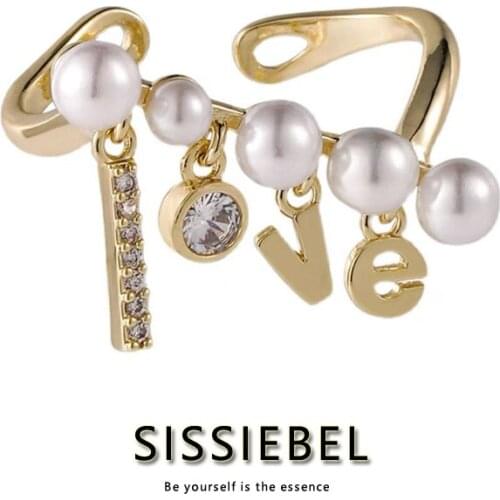 Design Sense Irregular Pearl Love Letter Pendant Gold Rings For Woman Korean Fashion Jewelry Girls Unusual Accessory Rings
