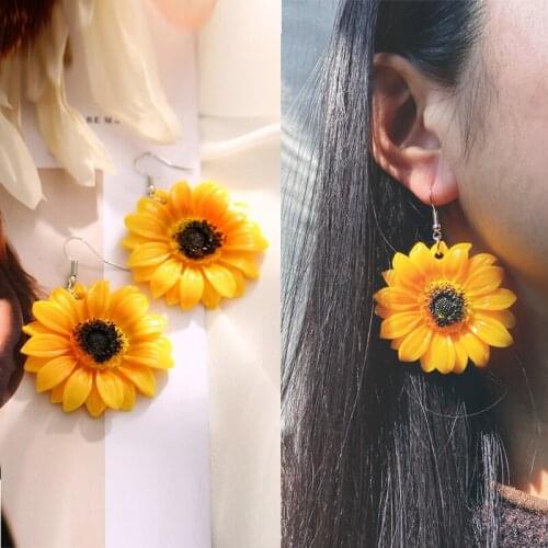 51089 hanzhishang Korean new sunflower flower earrings creative long summer vacation Earrings