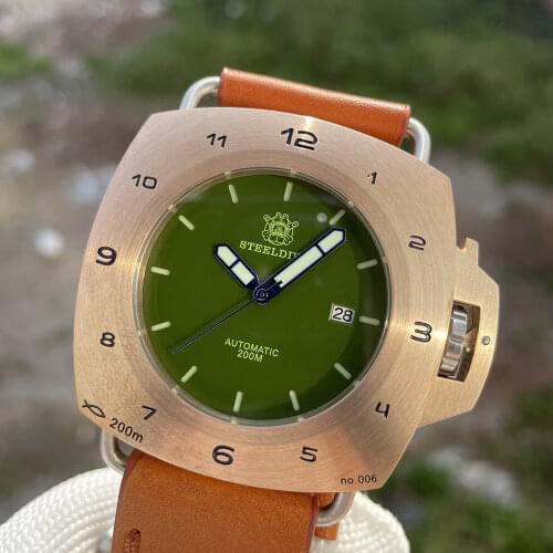 STEELDIVE Men's Watch With Leather Strap