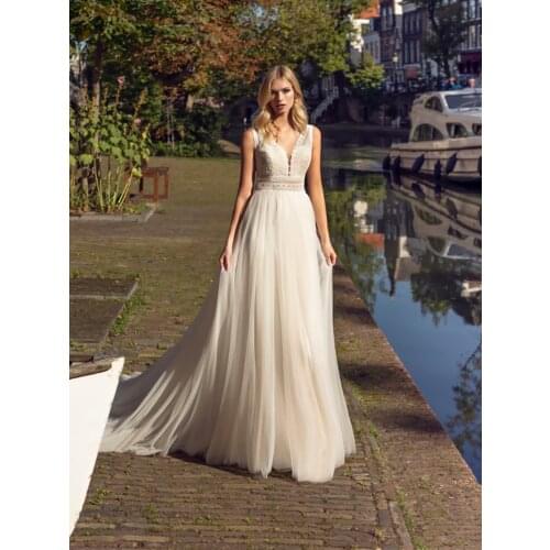 A Line Boho Beach Sleeveless Wedding Dress Summer Soft Tulle V Neck Plus Size Buttons 2021 Sweet Train Bridal Gown Custom Made