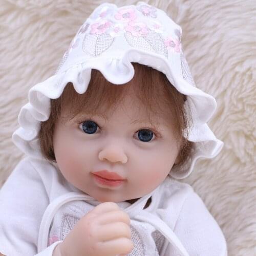 50cm Soft Cloth Body Lifelike Toddler Baby Girl with Plush Toy and Cute Hat Clothes Silicone Reborn Baby Dolls