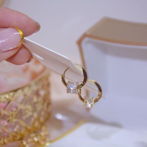 Koreas best selling fashion jewelry, exquisite copper inlaid zircon earrings, luxurious full crystal party earrings for women