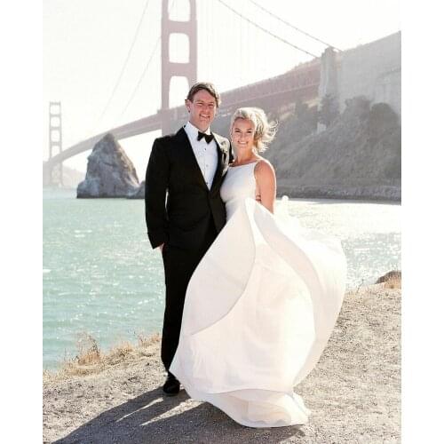 Elegant O-Neck Long Satin Wedding Dresses with Pockets A-Line V-Back with Bow Ivory Brautkleid Robes de Soirée for Women