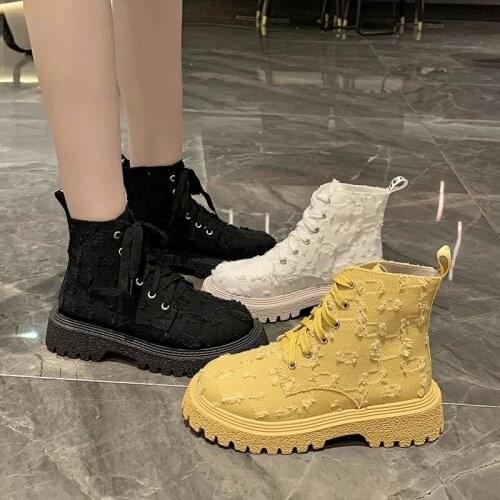 Mistkerau Footwear