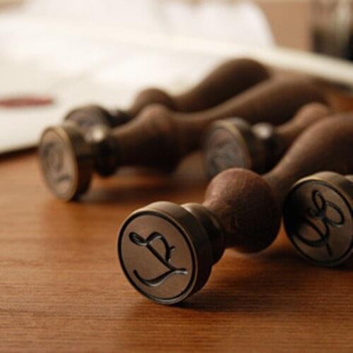 High quality Wax seal A-Z Roman Letters Sealing Wax Stamp Wedding Invitation Wooden Handle Stamps Christmas Card Wax Seal Stamp