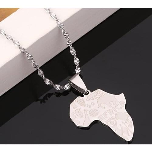 Stainless Steel Silver Color Africa Map Pendant Necklace Trendy Map of African Wildlife Elephants Lions Giraffes Charm Jewelry