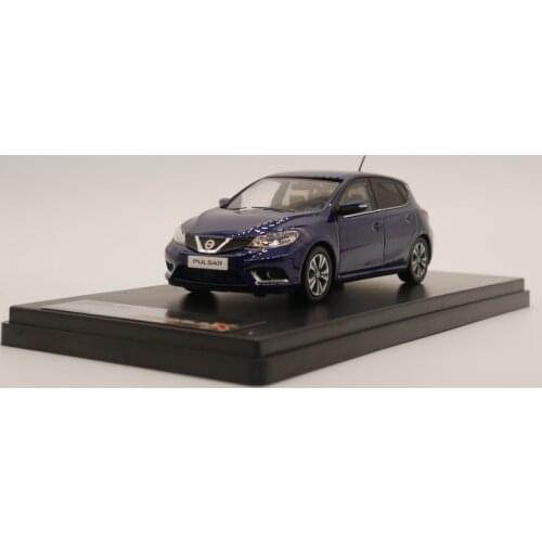 PREMIUM X 1:43 Nissan PULSAR 2015 Diecast model car