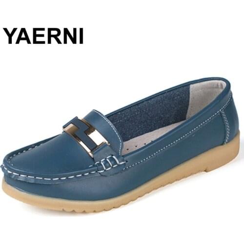 YAERNI 2017 Genuine Leather Woman Four Seasons Nurse Mother Loafers Flats Buckle Metal Decoration Sewing Women Shoes