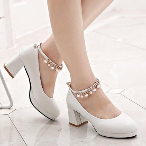 2021 White Wedding Shoes Crystal Preal Ankle Strap Bridal Shoes Woman Dress Shoes Seay Pumps Sweet Party Shoes for women