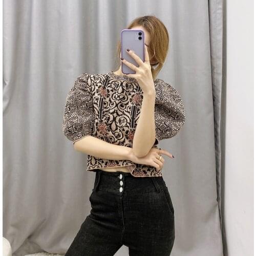 2021 Summer New Fashion Retro Hong Kong Style Print Puffy Mid-sleeve Round Neck Short Turret Pullover Knit Shirt Women Chic Top