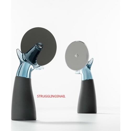 Struggling Snail Kitchen Scrapers