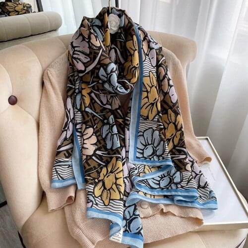 2021 Fashion Floral Printed Cotton Viscose Printed Scarf Shawls Wraps Hijabs 2Colors 10pcs/lot