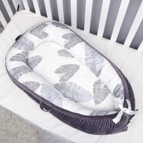 Portable Crib Bed Removable and Washable Baby Sleeping Crib Newborn Safety Bionic Bed Fully Removable and Convenient Design