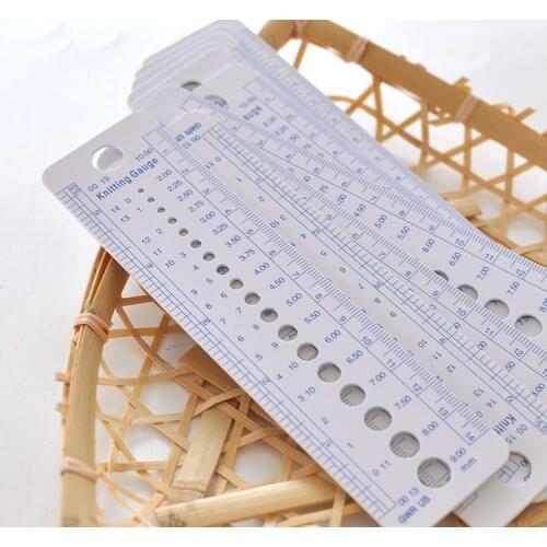 1 Piece UK US Canada Sizes Knitting Accessories Needle Gauge Inch Sewing Ruler Tool CM 2-10mm Size Measure Sewing Tools