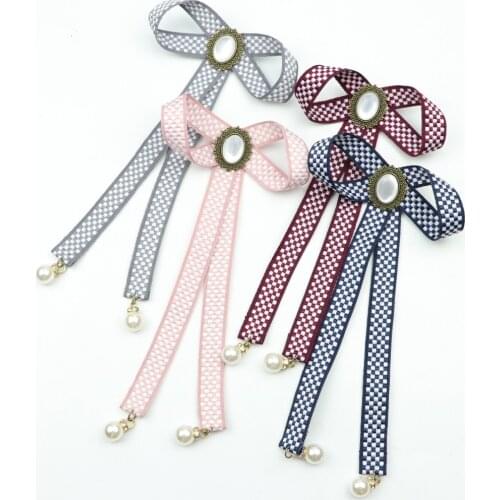 Women Bow Tie Vintage Cameo Lady Head Ribbon Tassel Brooch Chic Girls Elegant Costume Jewelry Collar Pin Girl Cravat Small Bell