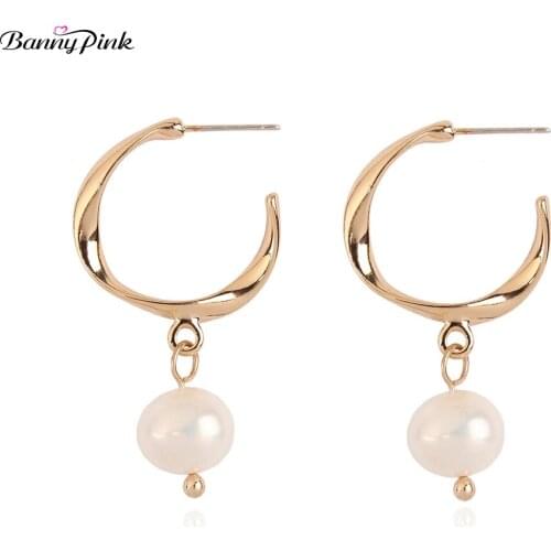 Banny Pink New Metal letter C Studs Earrings For Women Brief Round Circle Imitation Pearl Pendant Prevent Allergy Post Earrings