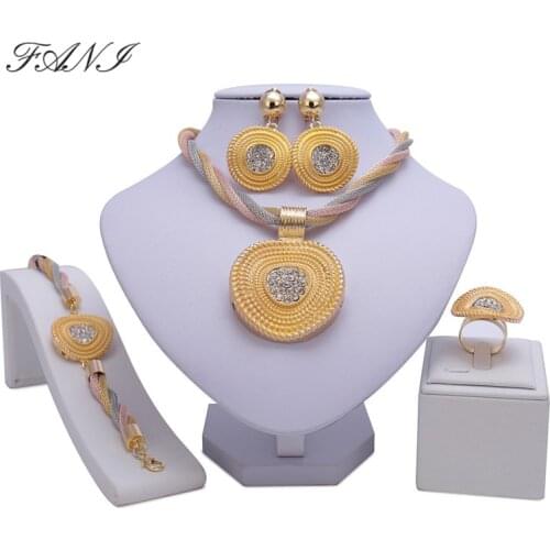 Fani Exquisite Nigerian Wedding Jewelry set Women Costume Dubai Gold Jewelry Set African Beads Jewelry set wholesale Design