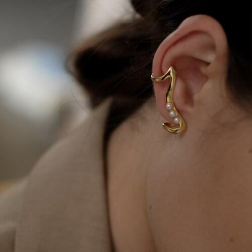 Goth Gold Long Earflap Pattern Pearl Ear Cuff Fake Piercing Pearls Clip on Earrings for Women Fashion Korean Jewelry