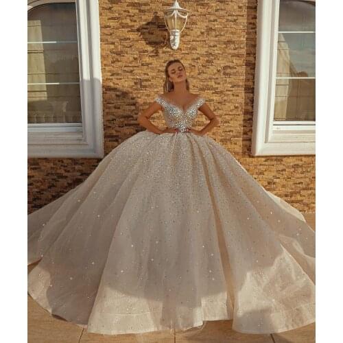 2021 New Crystal Diamond Wedding Dresses Organza Ball Gown Shape Dubai Arabic Style Church Bridal Gown With Train