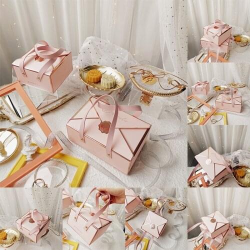 HOT!!! 1pcs Bronzing Protable Paper Box Leather Portable Rope Chocolate Candy Packaging Birthday Party New Year Gift Decoration