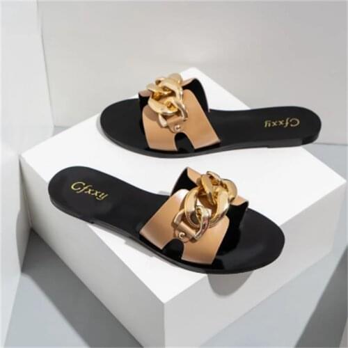 New Ladies Slippers 2021 Summer Slides Fashion Black Metal Chain Decorated Flat Round Toe Women Slides Female Beach Shoes