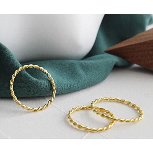 Women ring S925 silver color ring fashion simple twist circle ring banquet party to send girlfriend birthday gift jewelry