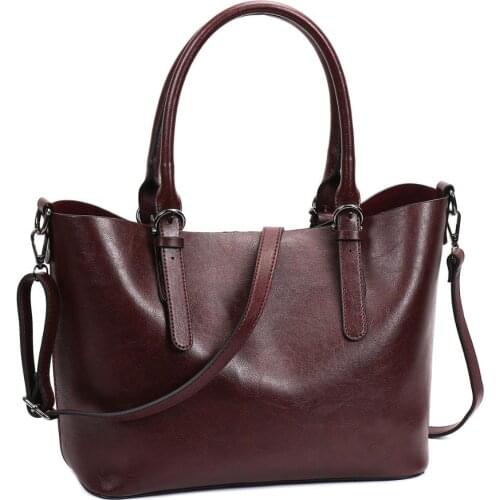 Female bag 2019 new retro oil wax leather bag hand shoulders Europe and America fashion simple