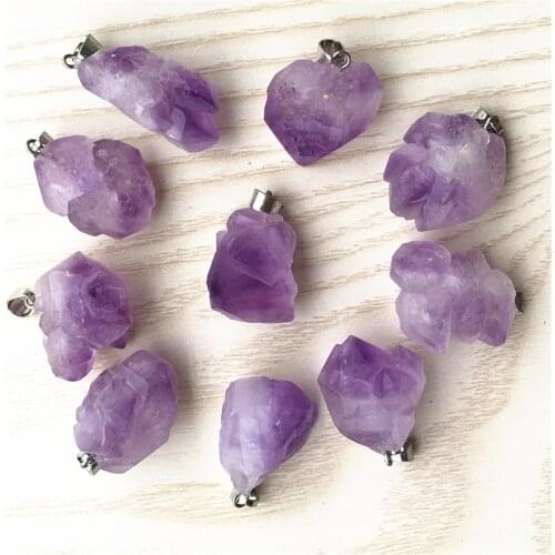 Hot 10Pcs Natural Point Stone Pendants Pendulum Amethysts Healing Crystal Chakra Reiki Shape Irregular Size Random Dropshipping