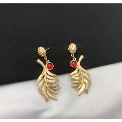Ce-121 South Korean metal earrings, personalized leaves, simple, versatile, fashionable, retro, cool and new