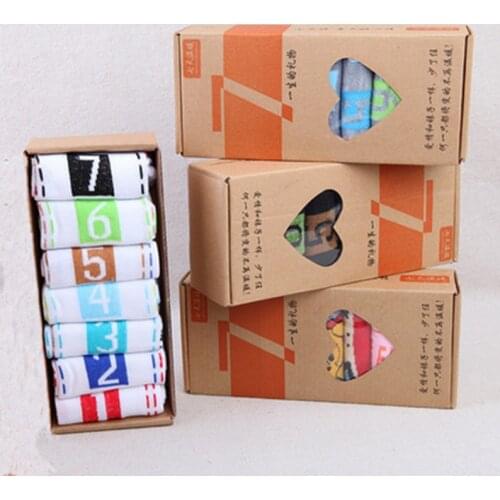 7 Pairs/LOT Women and Mens Figure Socks Classic Black White Gray Fashion Quality Casual Cartoon Female Week Sock For Men