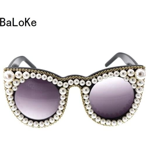 Fashion cool rhinestones cat eye sunglasses women brand designer oversize cat eye sunglasses pearl ladies party catEye glasses