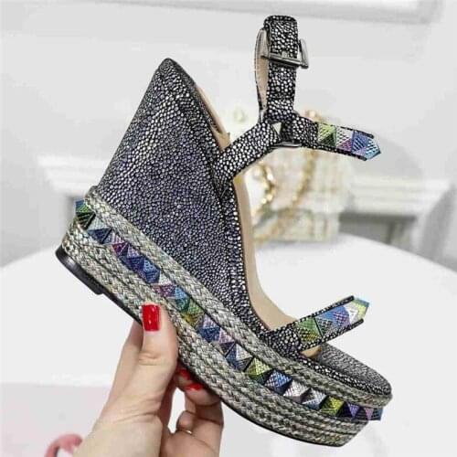 Luxury Brand Gladiator Shoes Women Fashion Designers Wedges Shoes Color Rivets Studded Platform Shoes Wedge Sandalias High Heels