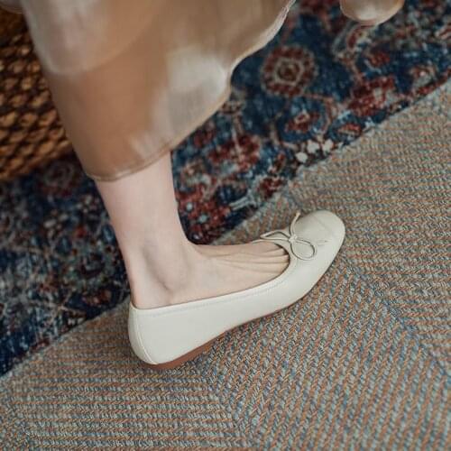 2021 Spring and Autumn New Bowknot Round Toe Soft Sole Shoes Womens Shallow Mouth Flat Shoes Little Red Shoes Women