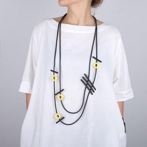 YD&YDBZ Yellow Metal Circle Pendant Necklaces Women Current Double Layer Rubber Long Necklace Fashion Design Jewelry Choker Neck